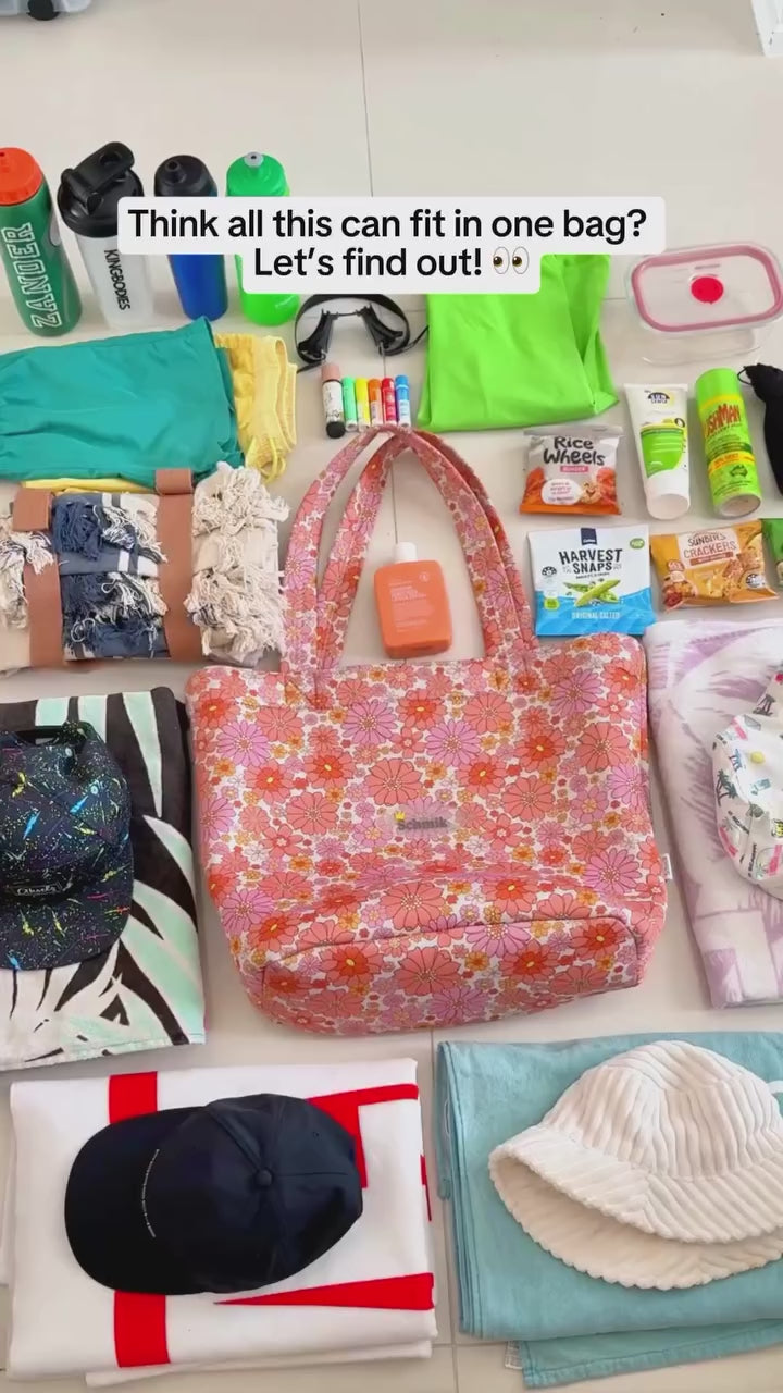 👜 Schmik Neoprene Tote Bag – Beach, Pool & Swim Meet Essential 🌊

Upgrade your beach days, pool outings, and swim meets with the Schmik Neoprene Tote Bag! Made from durable neoprene and lightweight polyester, this spacious tote bag is perfect for carrying kids swim parkas, towels, snacks, and all your pool or beach essentials.
